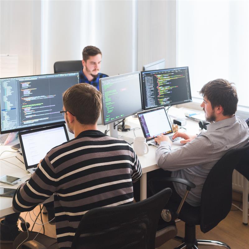 Den Technologie-Stack für ein Schweizer SaaS wählen